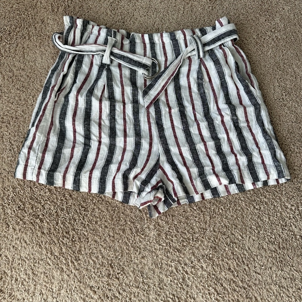 Women’s Linen Striped Shorts